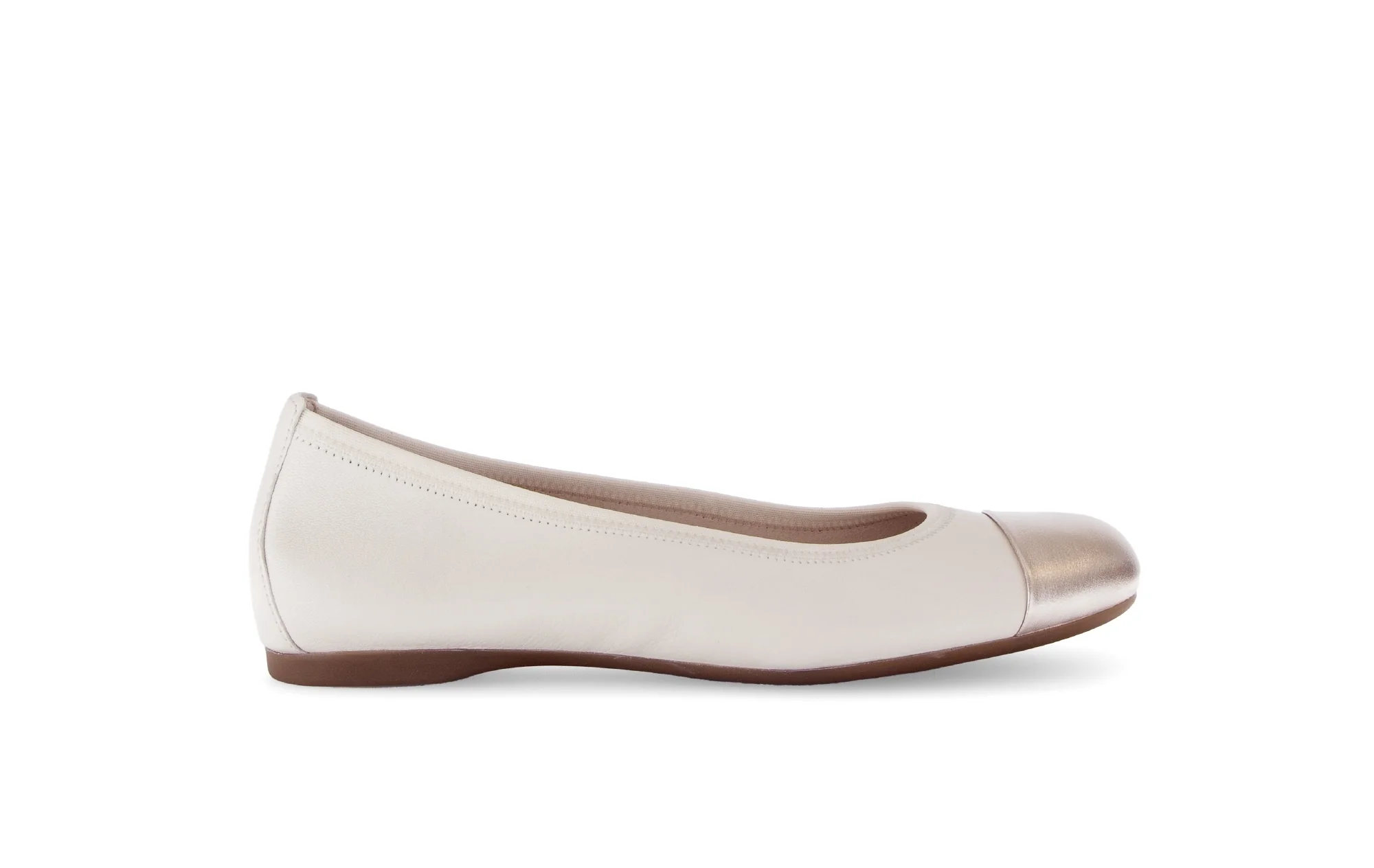 Ballerines blanc crème en cuir lisse