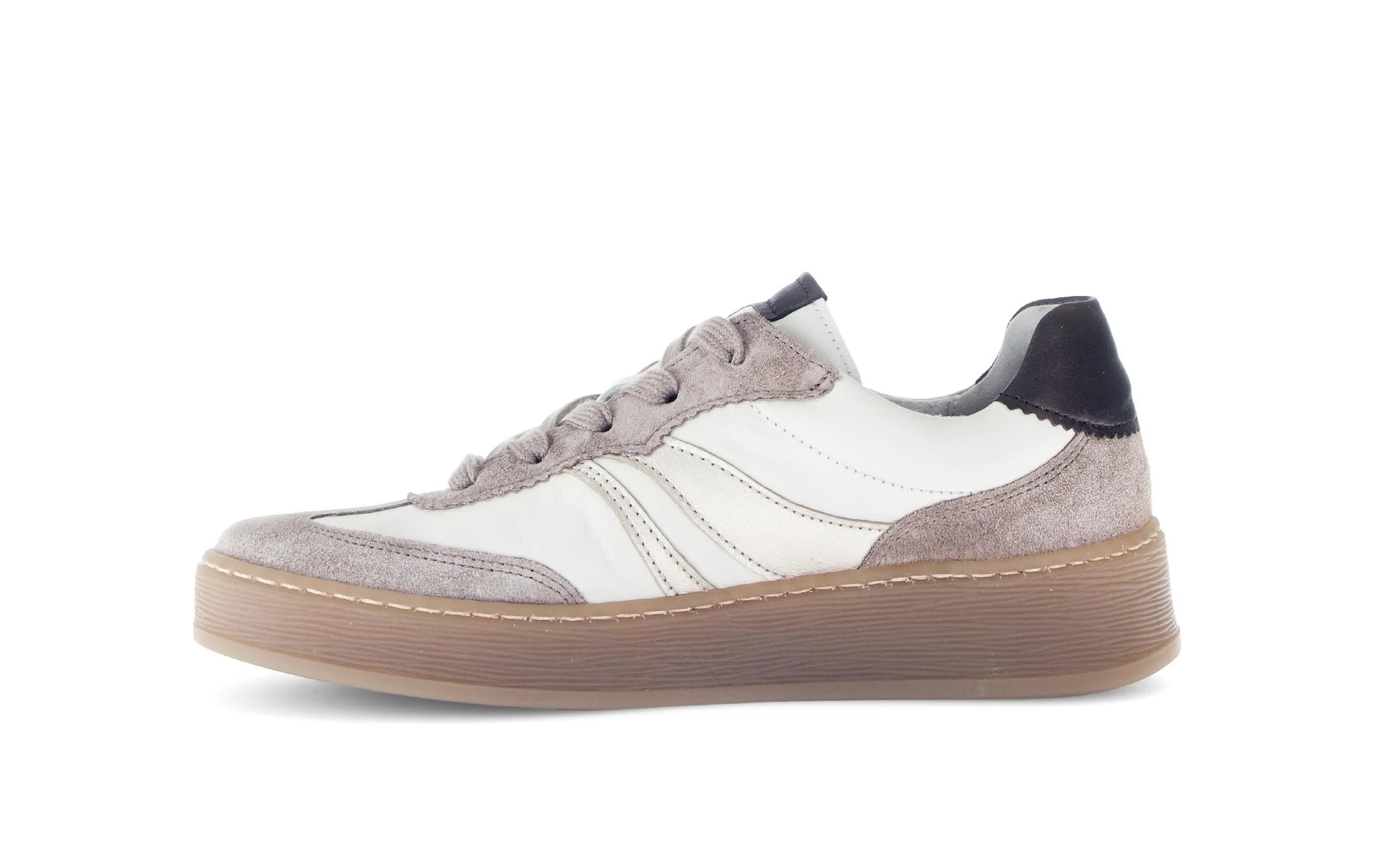 Baskets beiges en cuir lisse - Image 2