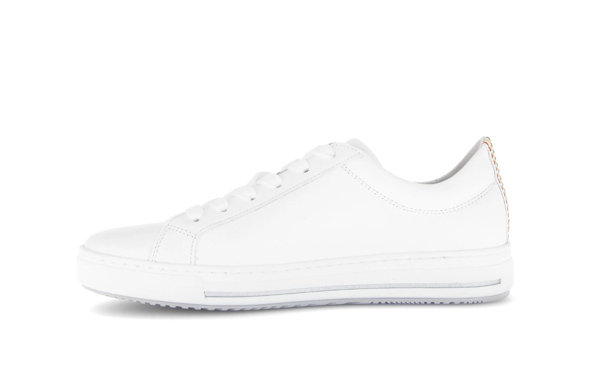 Baskets blanches en cuir - Image 2