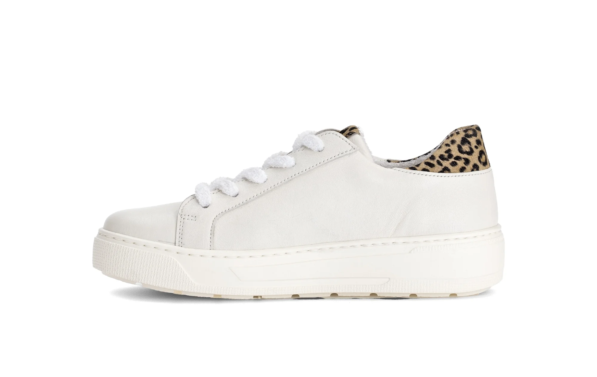 Baskets blanches en cuir - Image 2