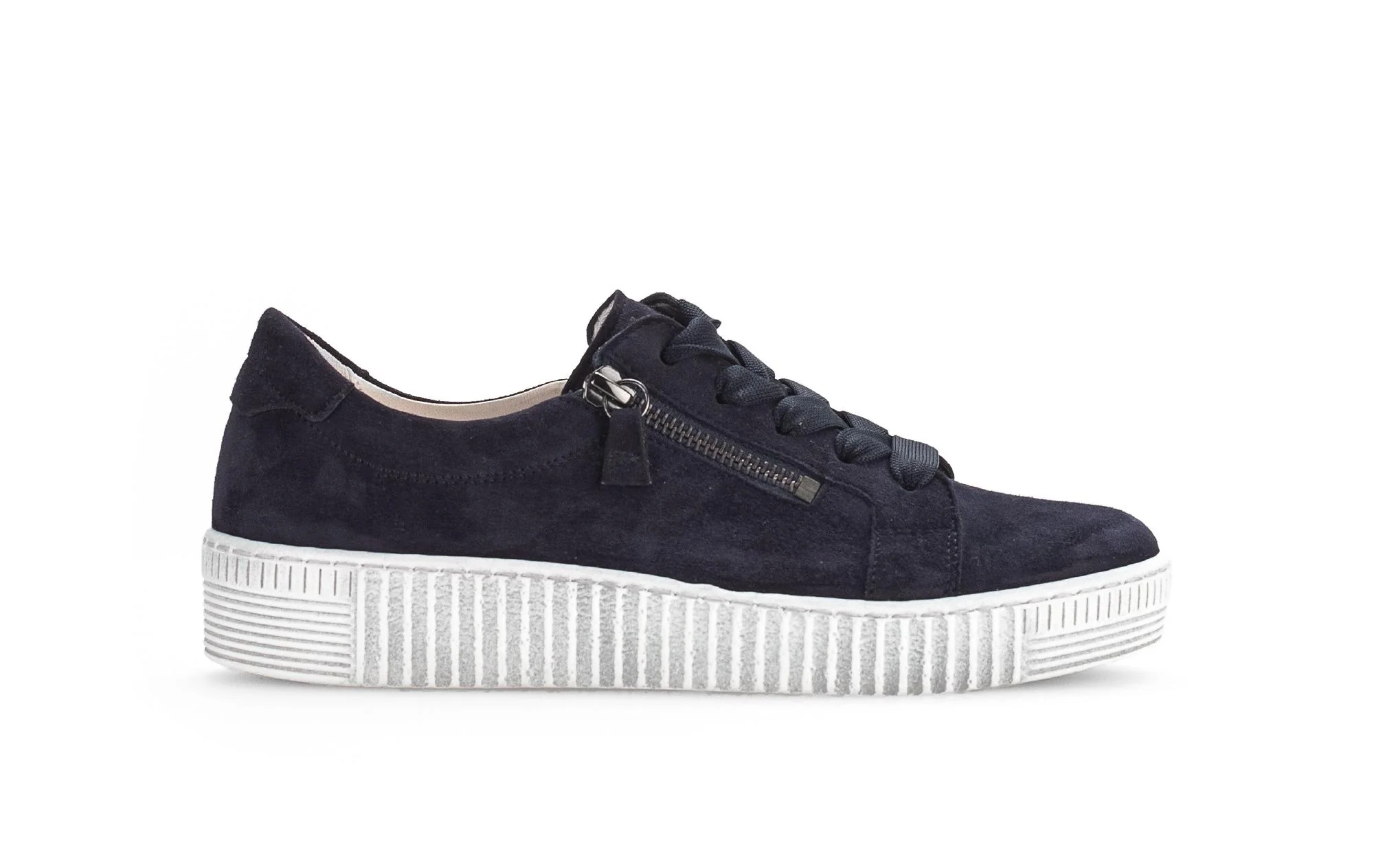 Baskets bleues en cuir