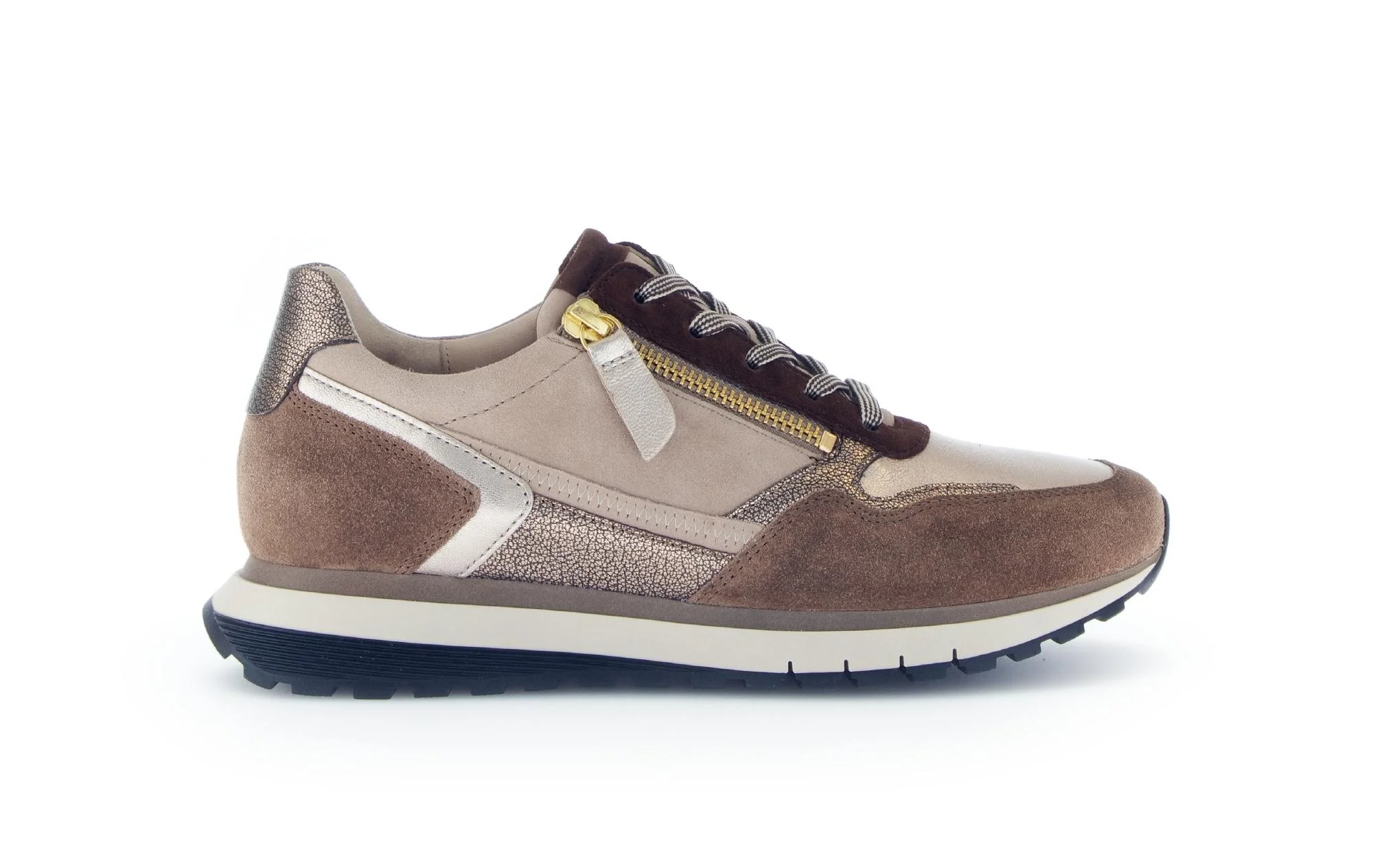 Baskets en nubuck et cuir