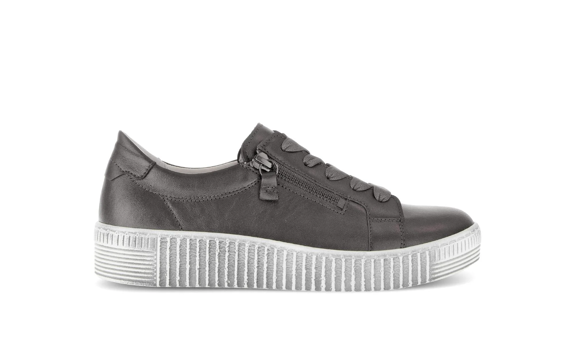 Baskets en cuir lisse