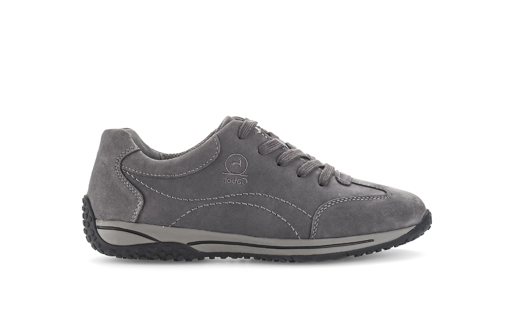 Baskets grises en nubuck