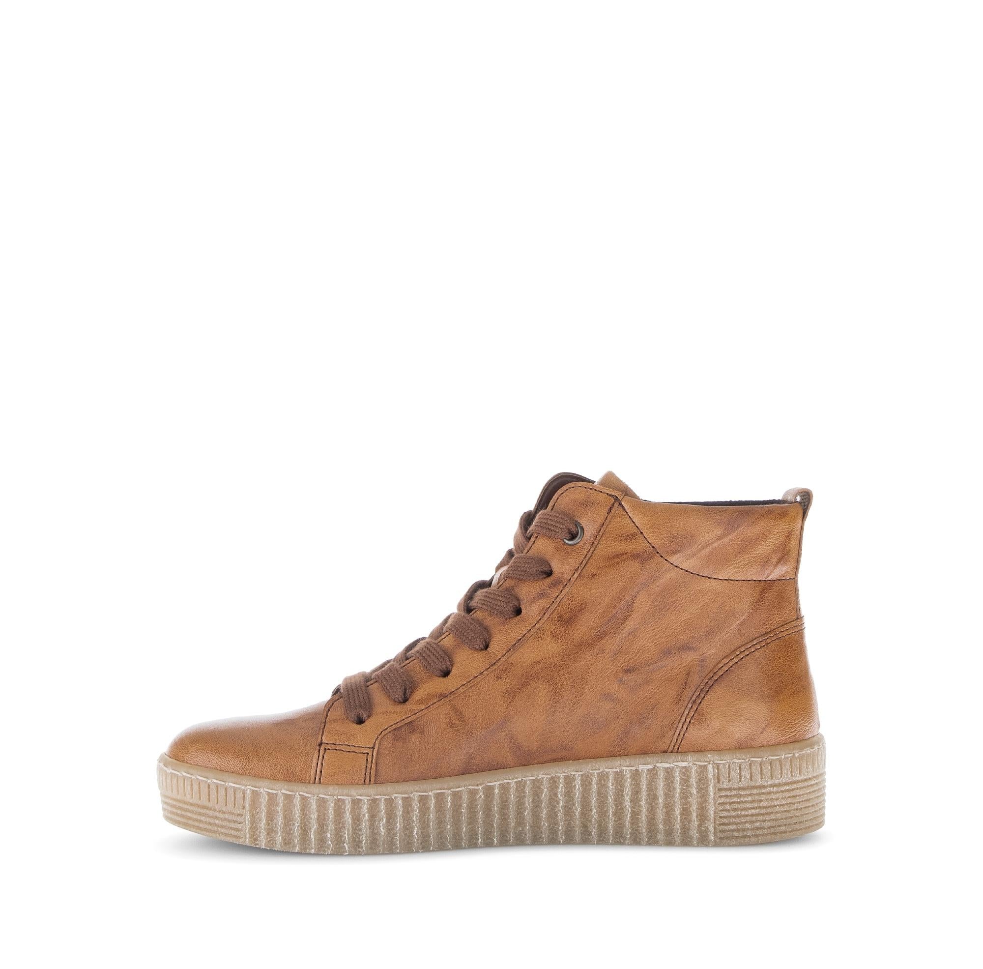 Baskets montantes marron en cuir gras - Image 2