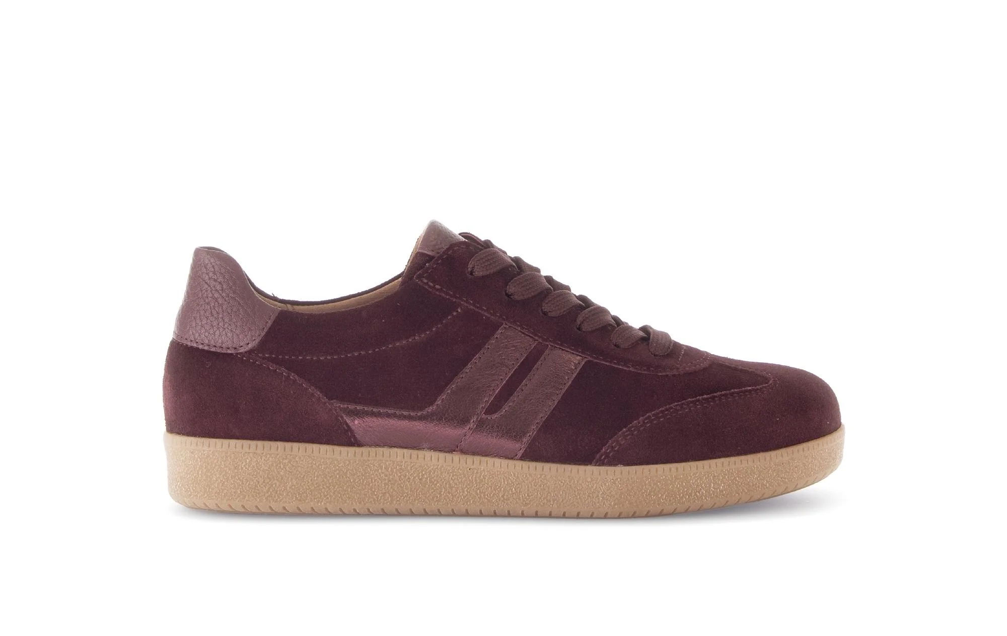 Baskets rouges en nubuck