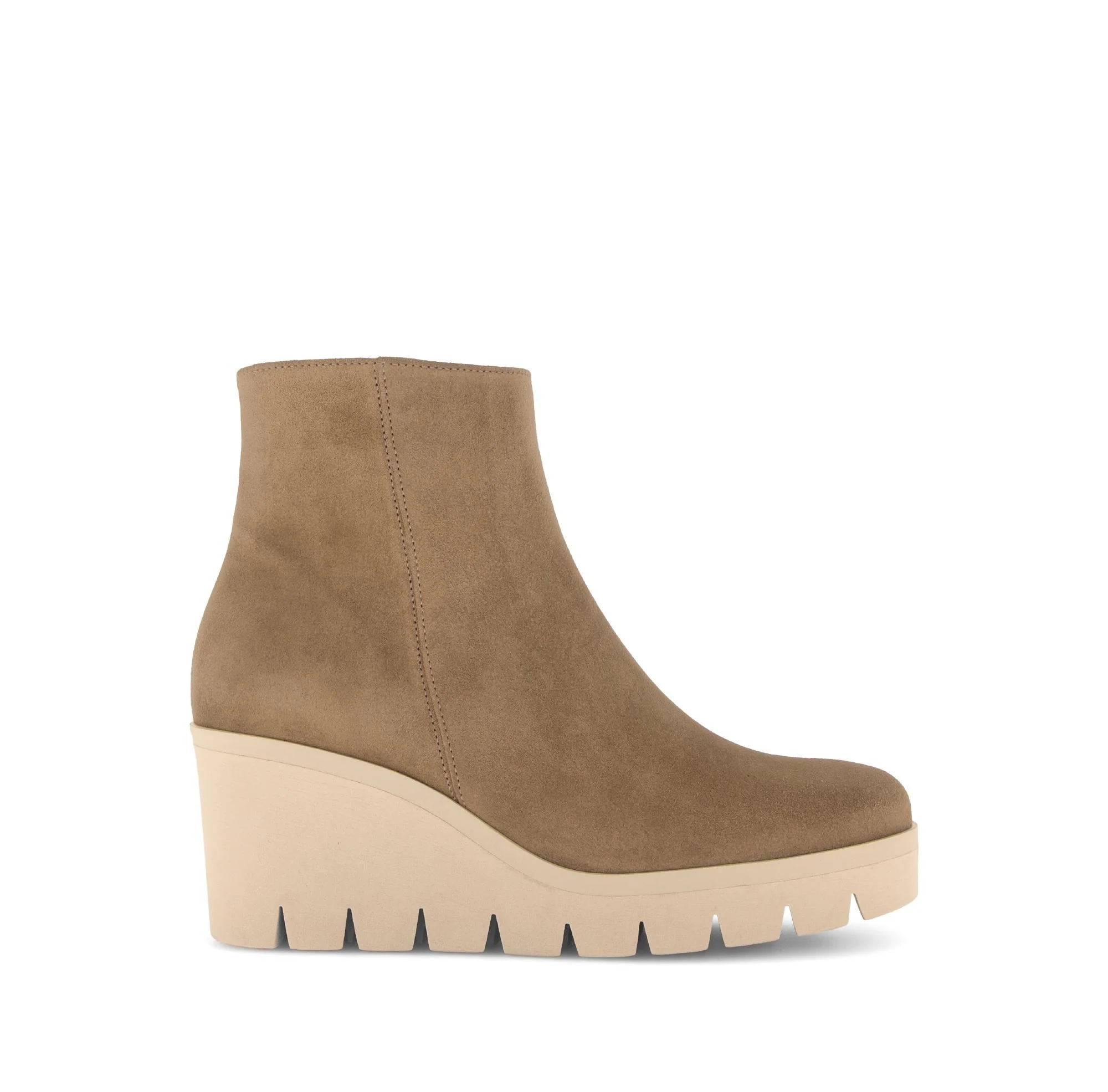 Bottines compensées cognac en Nubuck