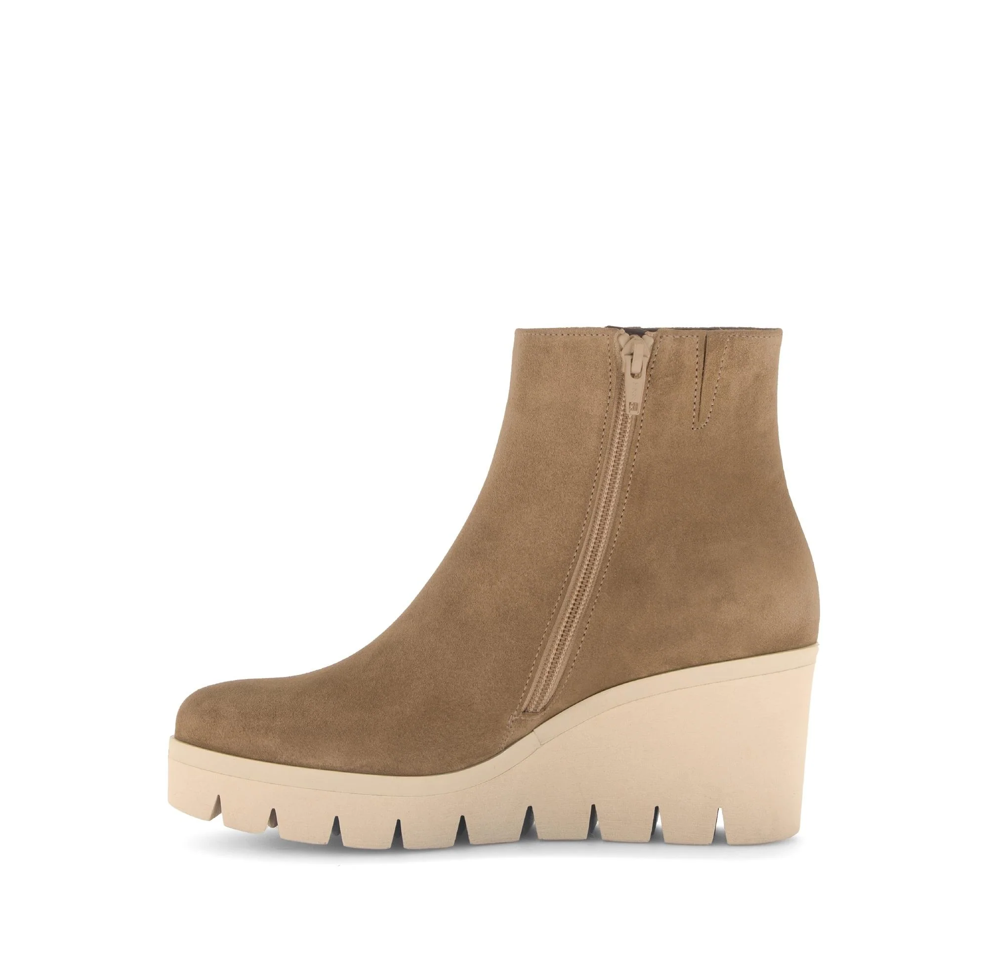 Bottines compensées cognac en Nubuck - Image 2