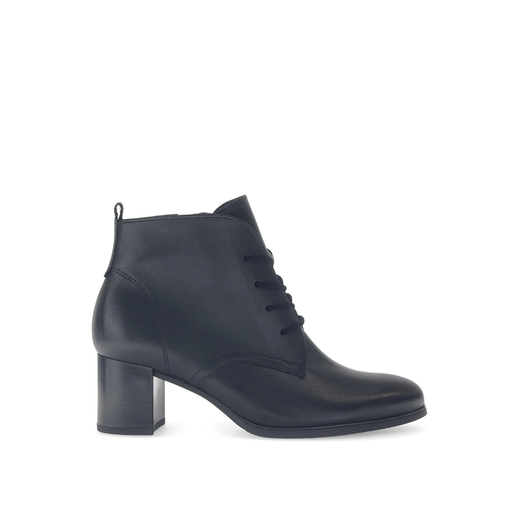Bottines noires en cuir lisse