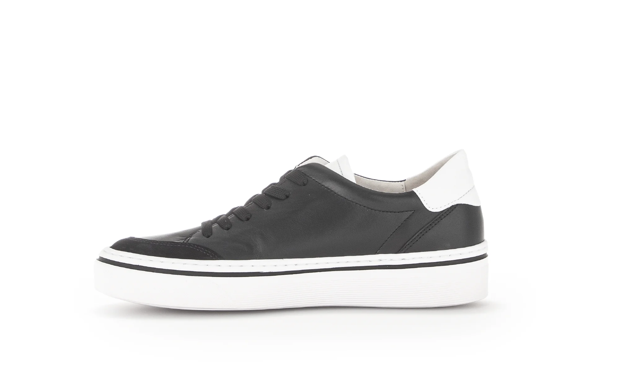 Sneakers noires en cuir - Image 2